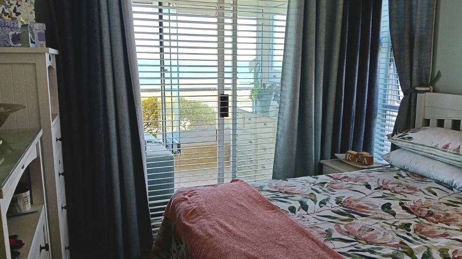 To Let 2 Bedroom Property for Rent in Westcliff Western Cape